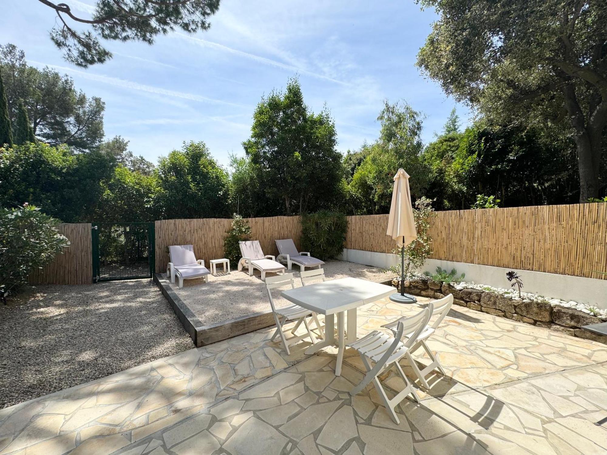1ch Avec Terrasse Et Jardinet A 400m De La Appartamento